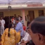 जल गंगा संवर्धन के कार्यक्रम के मंच पर स्वागत न होने से गुस्से में तमतमा कर चली गईं नपाध्यक्ष