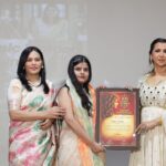 डॉ. दुबे को आइकोनिक वूमेन ऑफ इंडिया अवॉर्ड से किया सम्मानित
