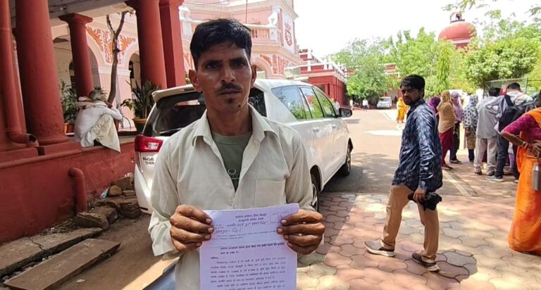 जमीन को कब्जामुक्त कराने 5 सर्वे नंबर का दिया आवेदन, पटवारी ने 2 नम्बर का किया सीमांकन