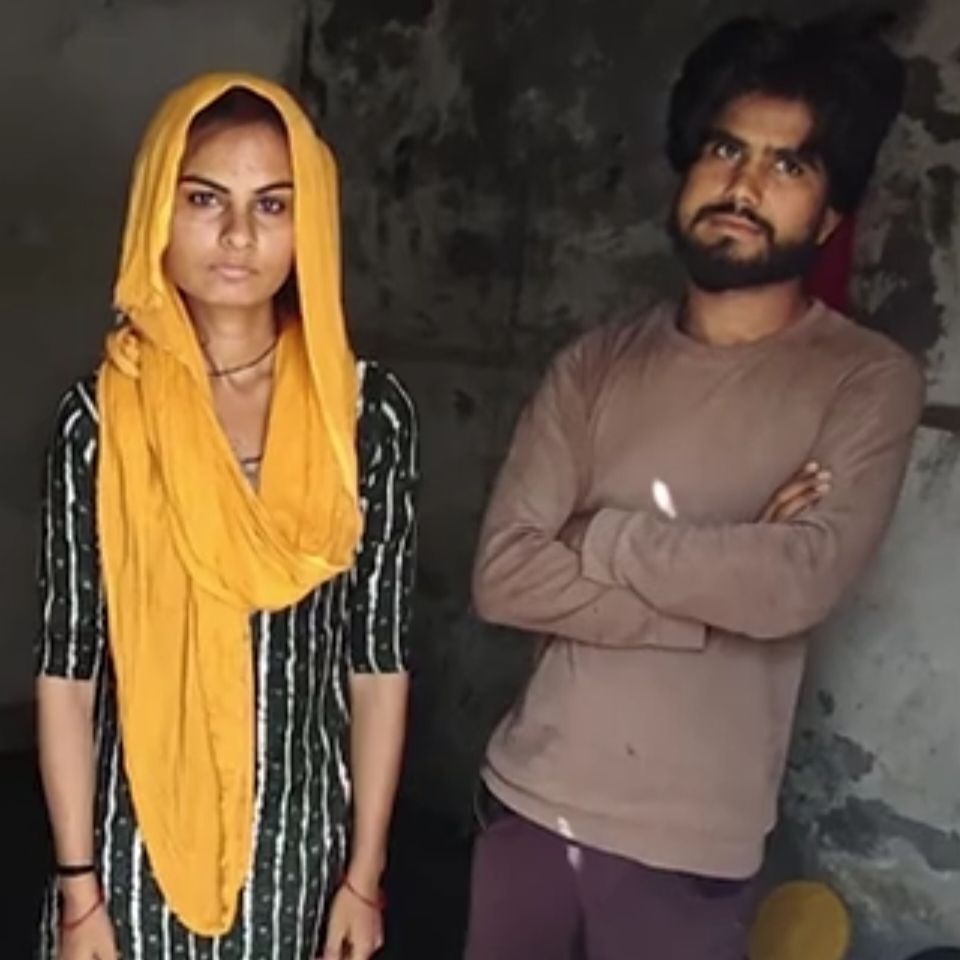 प्रेमी युगल घर से भागा, पुलिस ने गुजरात में ढूंढ निकाला, होटल में रुके, आधी रात को प्रेमिका का गला काटकर खुद का गला काटा