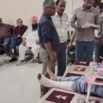 साहब का पैर खा गया झटका, अब 7 दिन में खाद की जांच कैसे होगी?, शायद यही पूछने आए थे वेयर हाउस संचालक