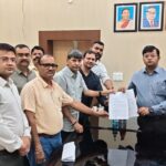 ईओडब्ल्यू में दर्ज हुई एफआईआर को जेपी ने बताया अपने खिलाफ षड्यंत्र, सौंपा ज्ञापन