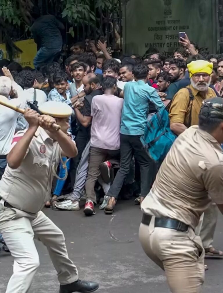 सोशल मीडिया ने हिला दिया, गोदी मीडिया को भी नहीं था अंदाजा कि ऐसी होगी फजीहत